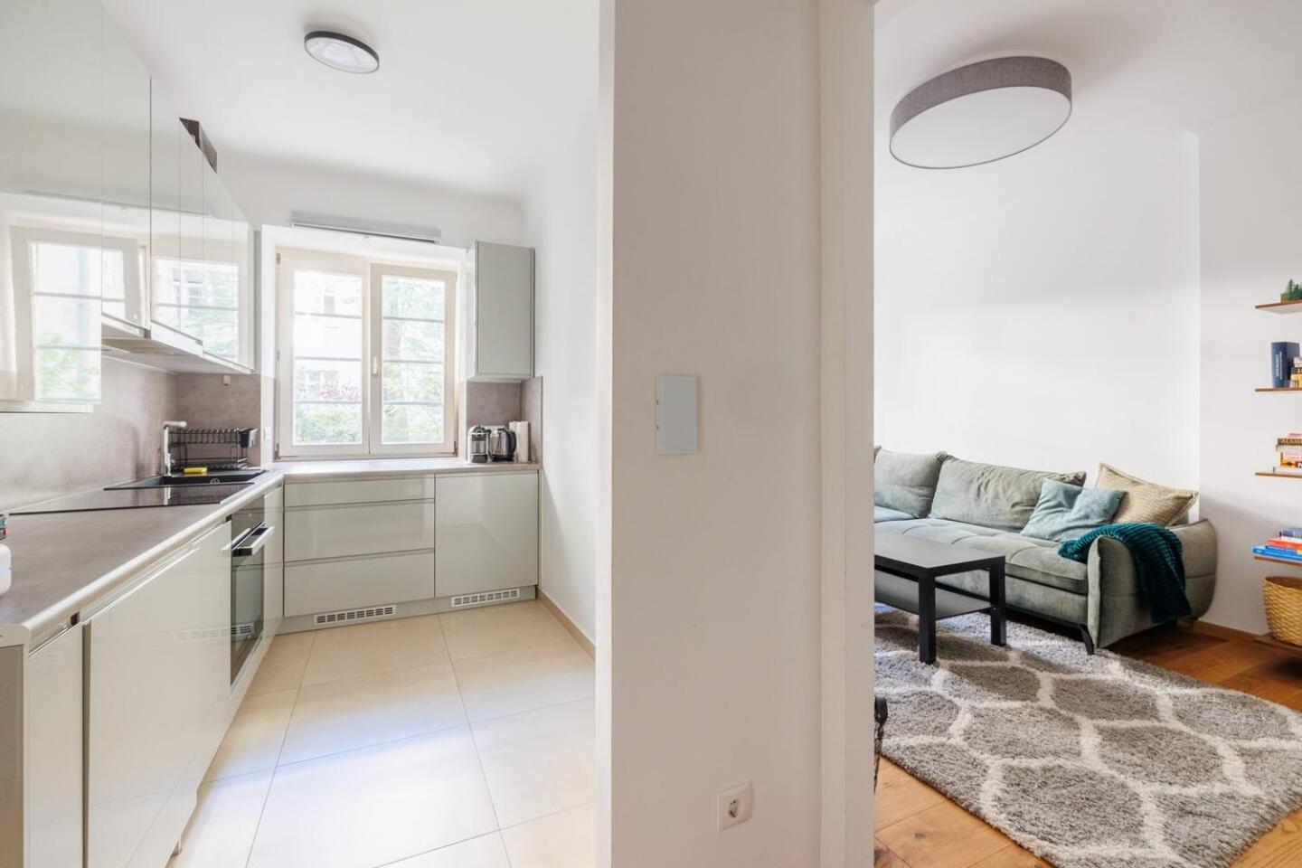 Apartment Vienna Near Metro - Netflix - Free Wifi Luaran gambar