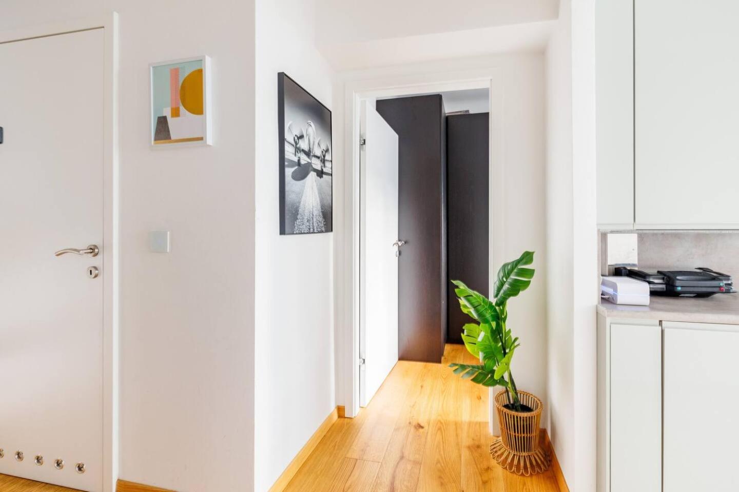 Apartment Vienna Near Metro - Netflix - Free Wifi Luaran gambar